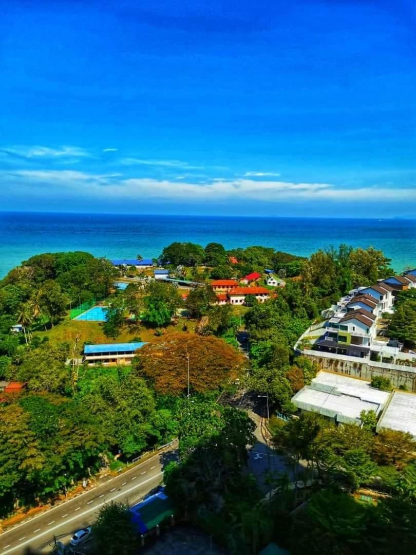Airbnb At Sri Sayang Batu Ferringhi Beach 외부 사진
