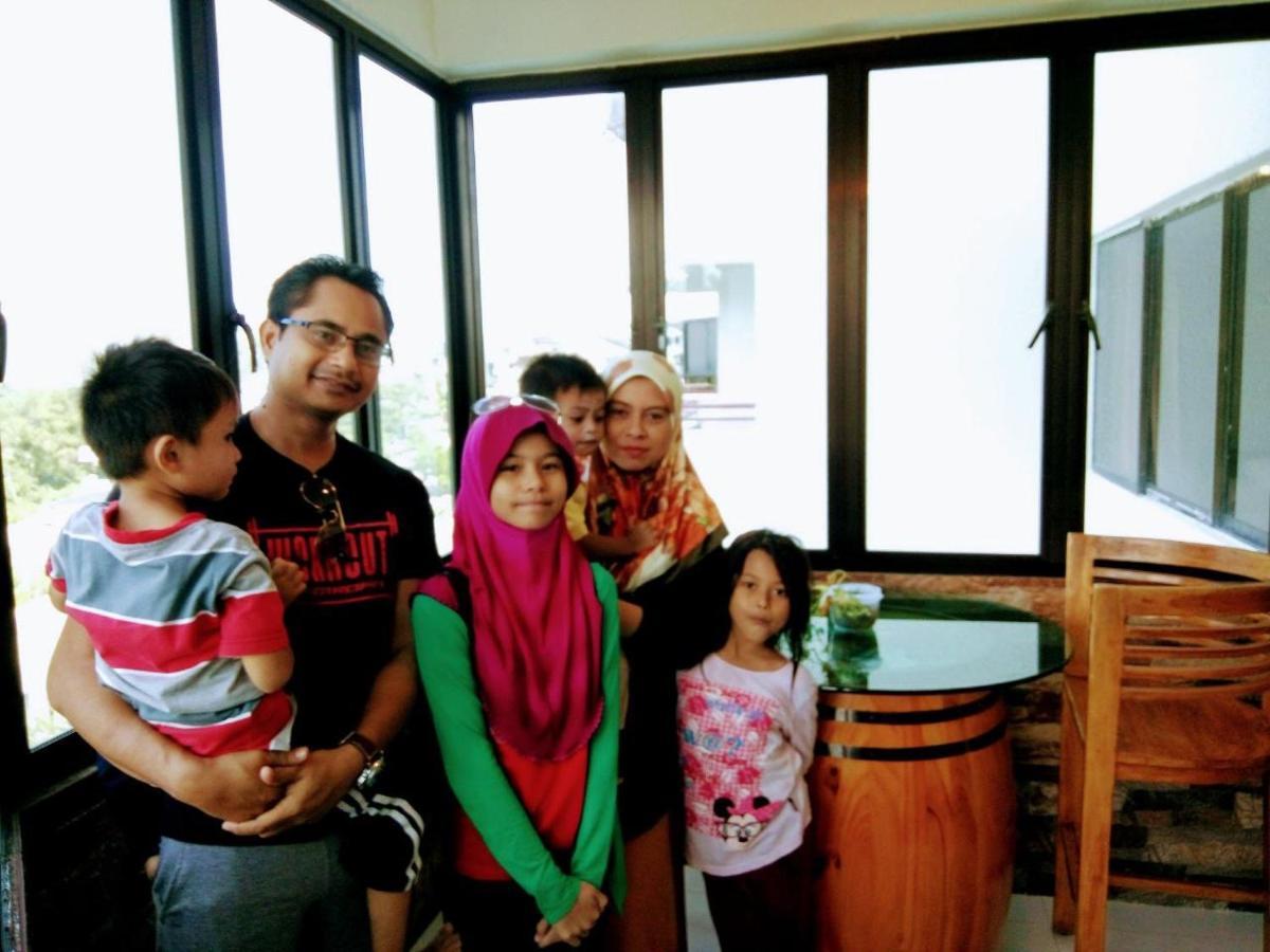Airbnb At Sri Sayang Batu Ferringhi Beach 외부 사진