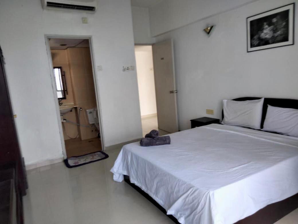 Airbnb At Sri Sayang Batu Ferringhi Beach 외부 사진