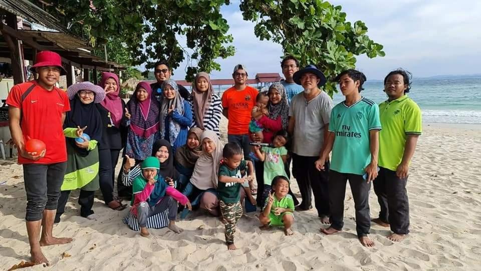 Airbnb At Sri Sayang Batu Ferringhi Beach 외부 사진